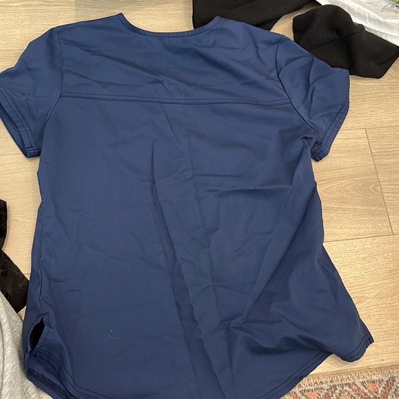 Cherokee Revolution Scrubtop - Picture 4 of 4